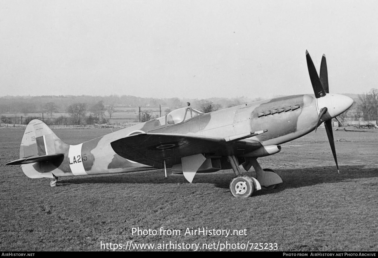 Aircraft Photo of LA215 | Supermarine 356 Spitfire F21 | UK - Air Force | AirHistory.net #725233