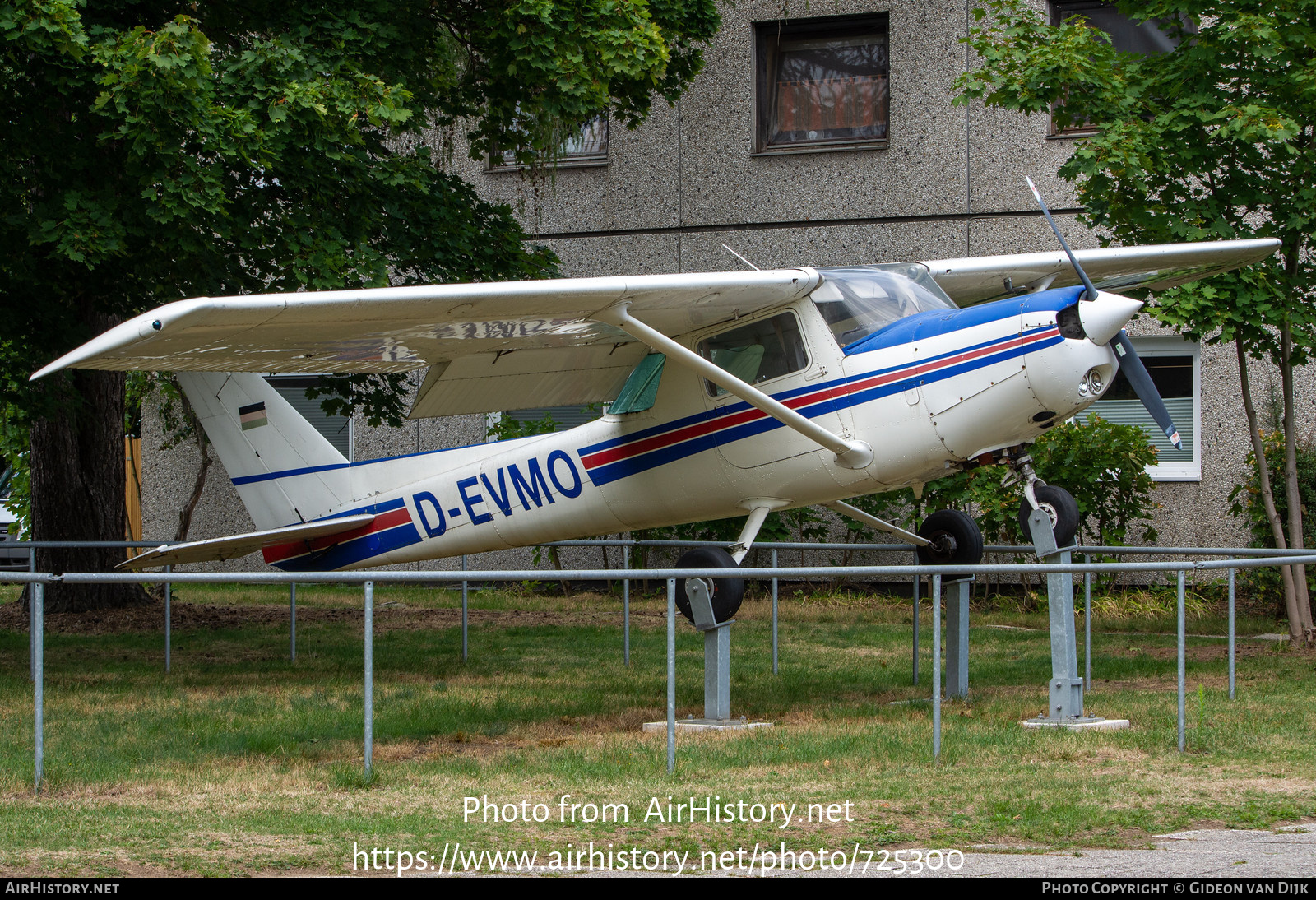 Aircraft Photo of D-EVMO | Reims F152 | AirHistory.net #725300