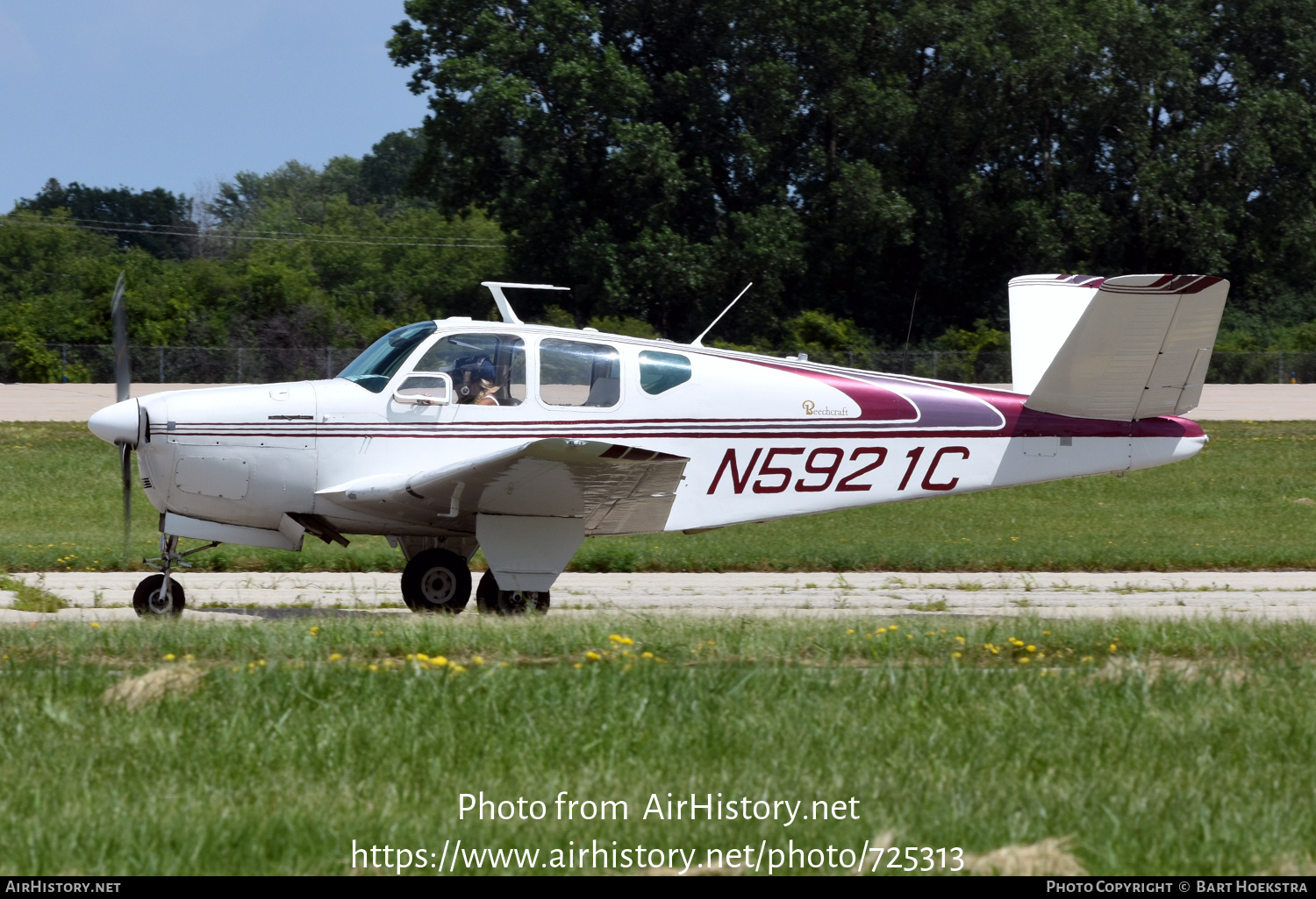 Aircraft Photo of N5921C | Beech C35 Bonanza | AirHistory.net #725313