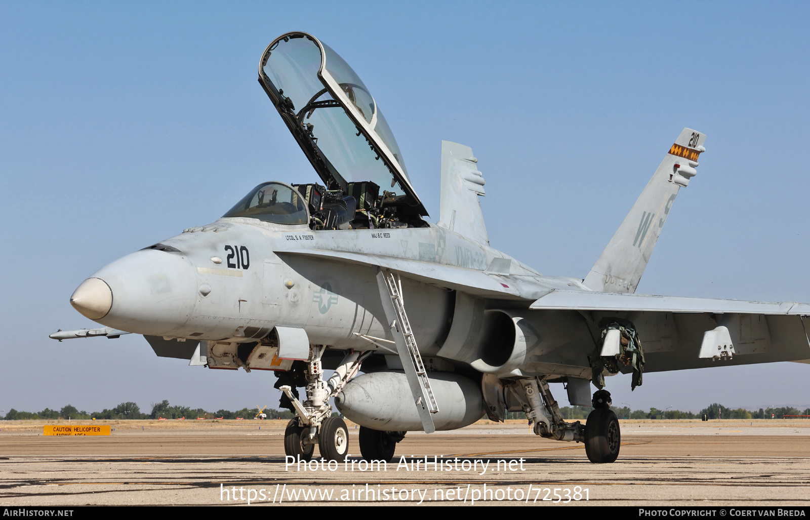 Aircraft Photo of 165530 | McDonnell Douglas F/A-18D(RC) Hornet | USA - Marines | AirHistory.net #725381