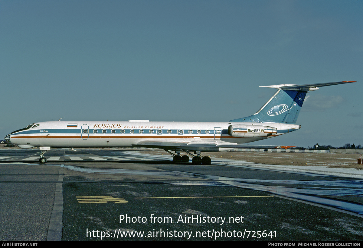 Aircraft Photo of RA-65719 | Tupolev Tu-134AK | Kosmos Airlines | AirHistory.net #725641