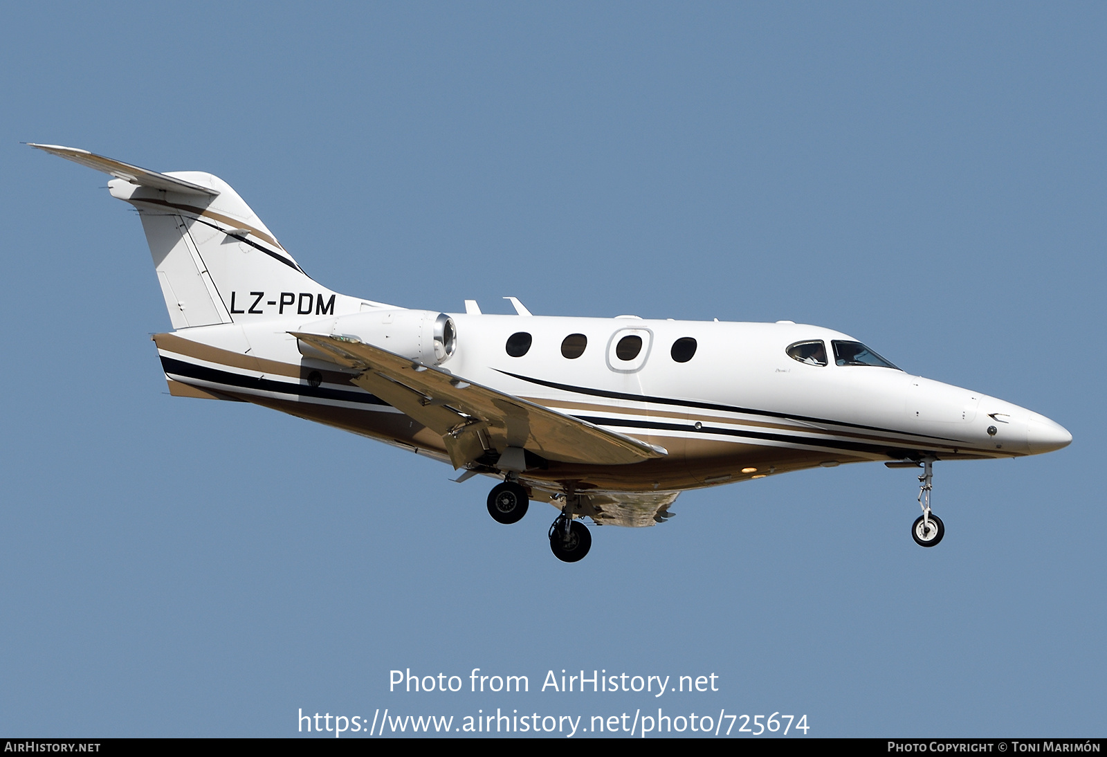 Aircraft Photo of LZ-PDM | Raytheon 390 Premier I | AirHistory.net #725674