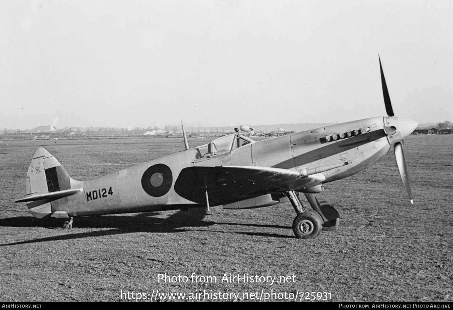 Aircraft Photo of MD124 | Supermarine 360 Spitfire HF7 | UK - Air Force | AirHistory.net #725931