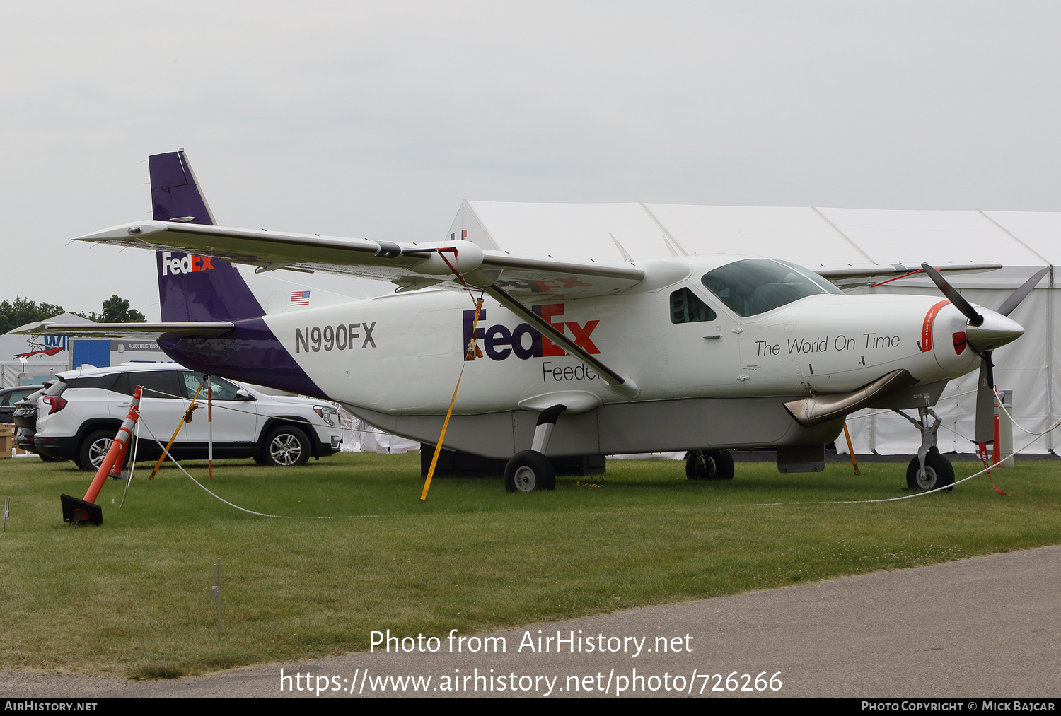 Aircraft Photo of N990FX | Cessna 208B Super Cargomaster | FedEx Feeder | AirHistory.net #726266