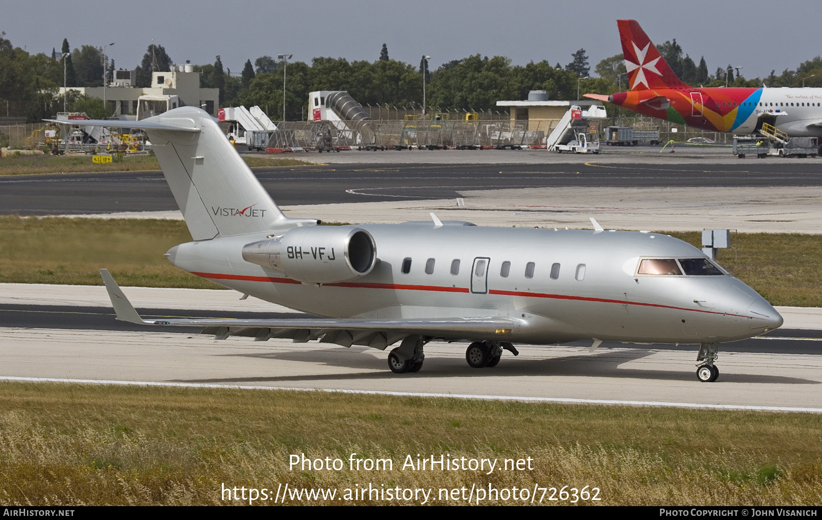 Aircraft Photo of 9H-VFJ | Bombardier Challenger 605 (CL-600-2B16) | VistaJet | AirHistory.net #726362