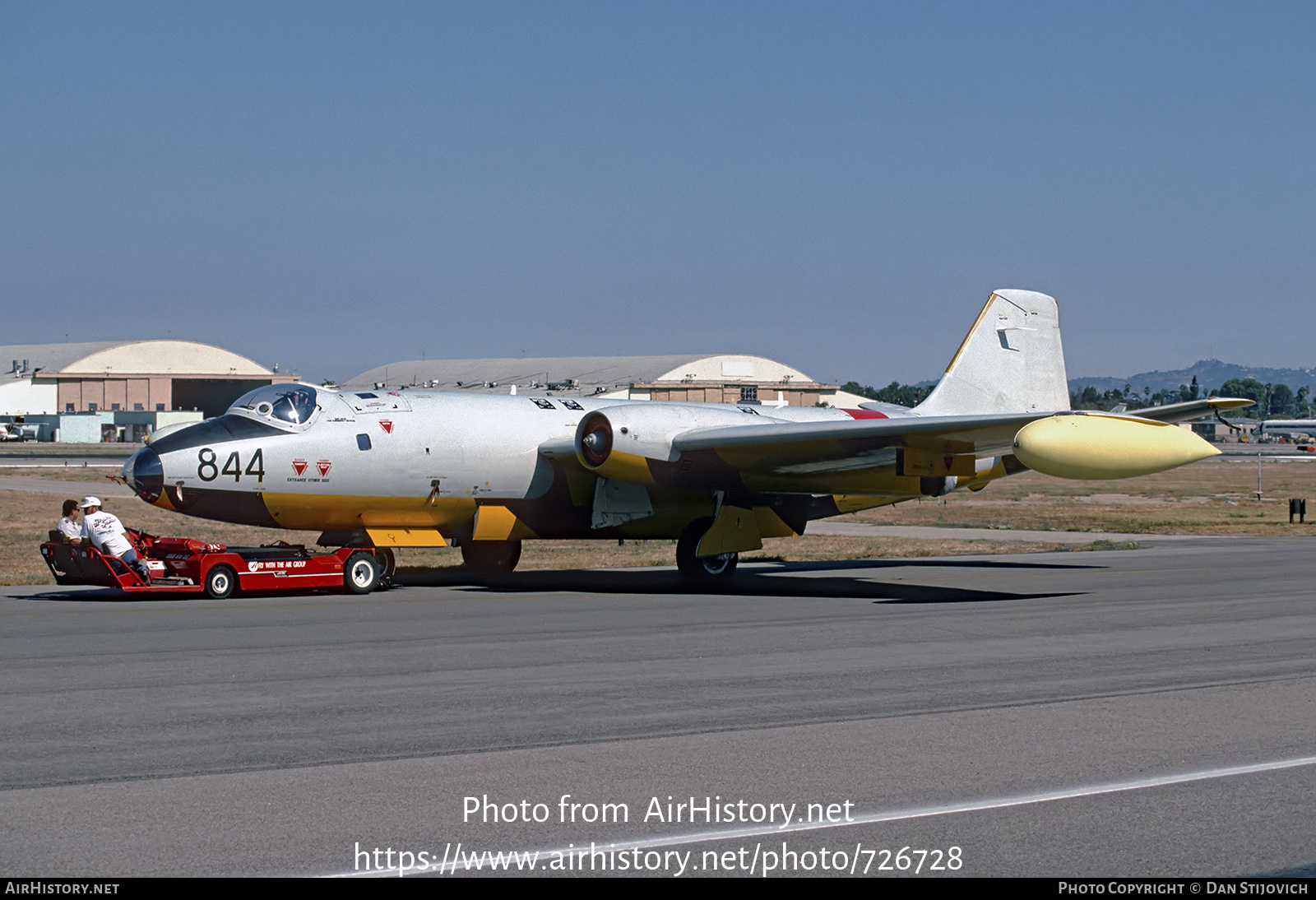 Aircraft Photo of WJ574 / N77844 | English Electric Canberra TT18 | UK - Navy | AirHistory.net #726728