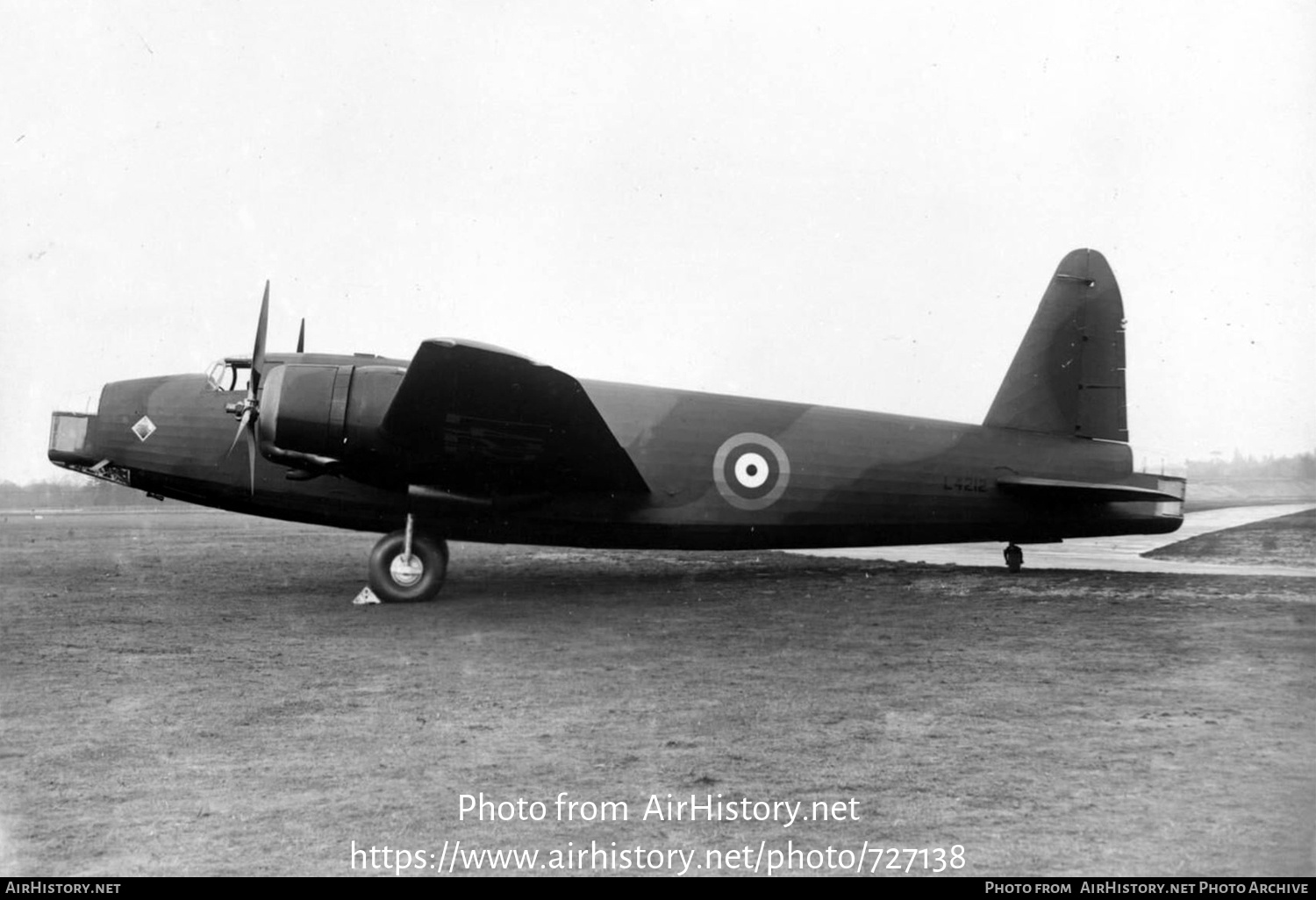 Aircraft Photo of L4212 | Vickers Wellington Mk1 | UK - Air Force | AirHistory.net #727138