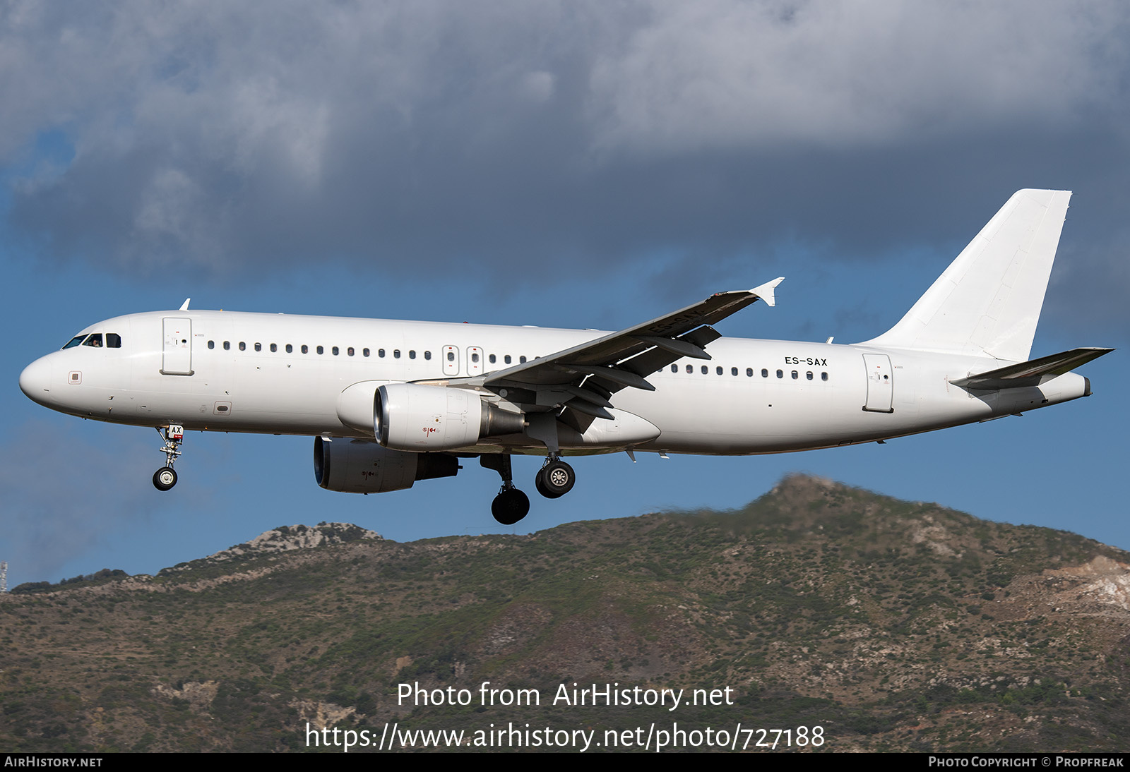 Aircraft Photo of ES-SAX | Airbus A320-214 | AirHistory.net #727188