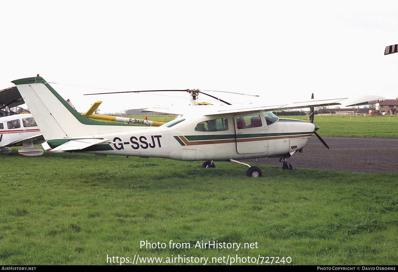 Aircraft Photo of G-SSJT | Cessna T210L Turbo Centurion | AirHistory.net #727240