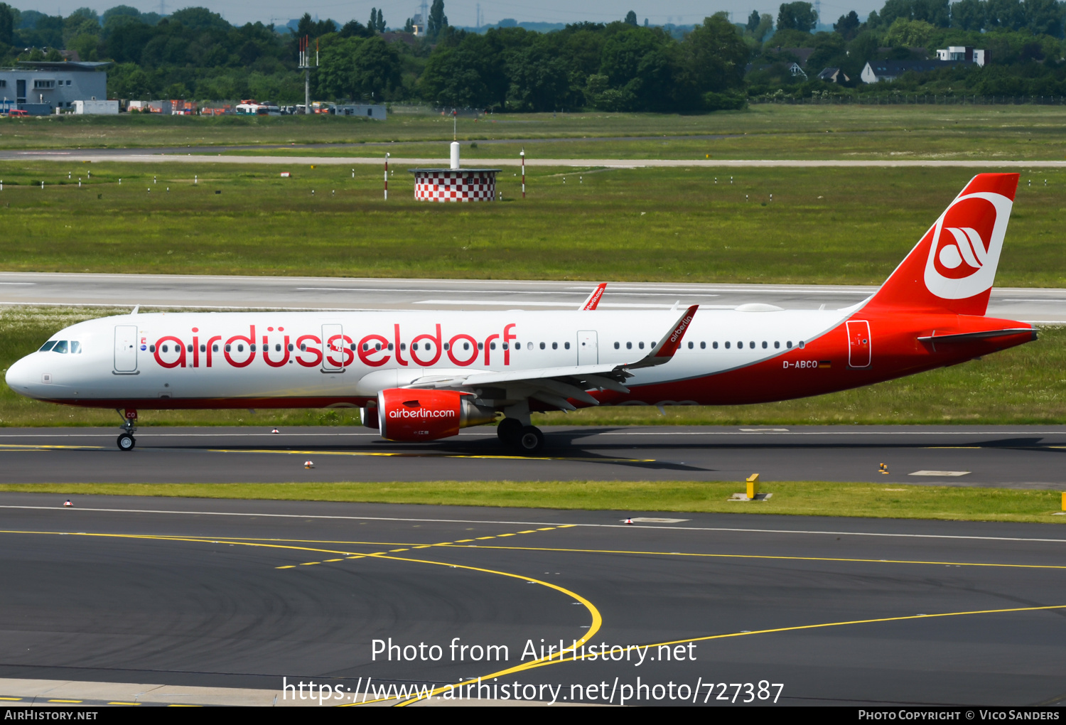 Aircraft Photo of D-ABCO | Airbus A321-211 | Air Berlin | AirHistory.net #727387