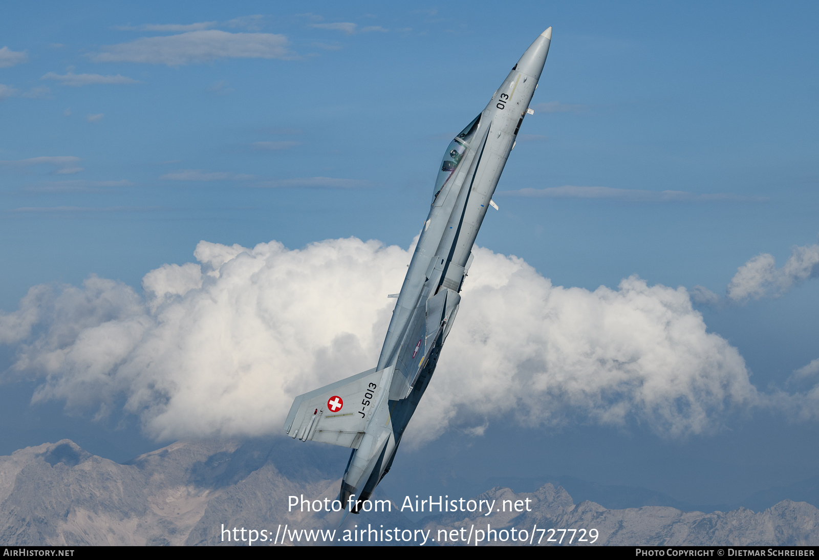 Aircraft Photo of J-5013 | McDonnell Douglas F/A-18C Hornet | Switzerland - Air Force | AirHistory.net #727729