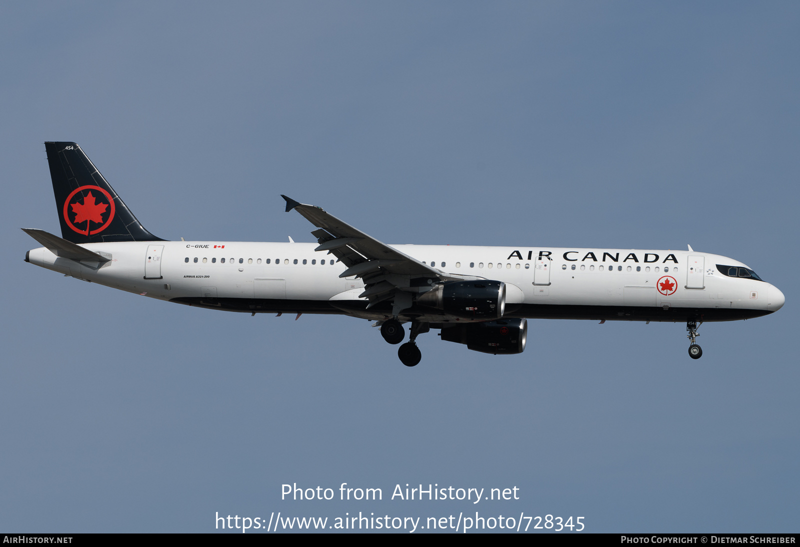 Aircraft Photo of C-GIUE | Airbus A321-211 | Air Canada | AirHistory.net #728345