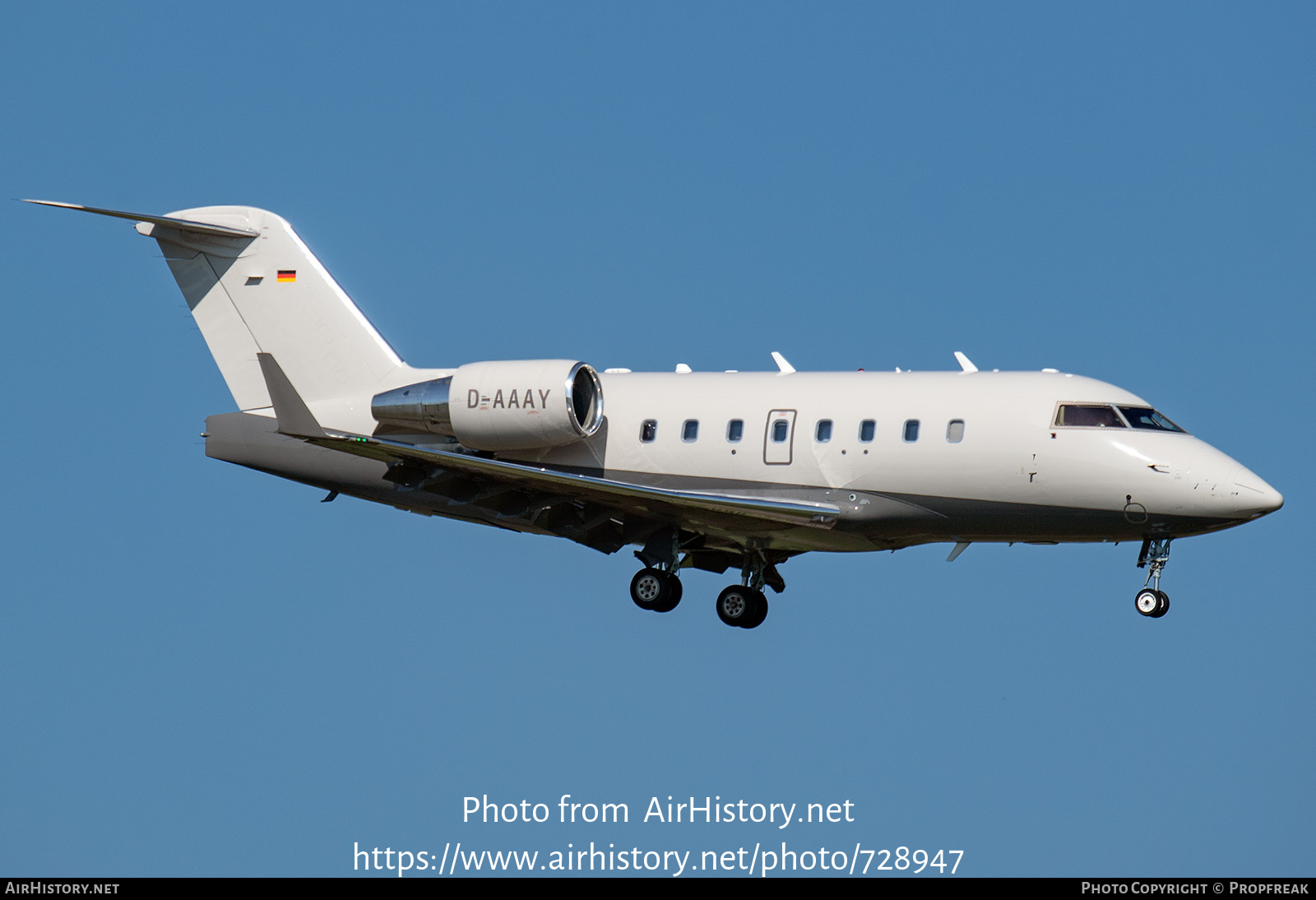 Aircraft Photo of D-AAAY | Bombardier Challenger 604 (CL-600-2B16) | AirHistory.net #728947