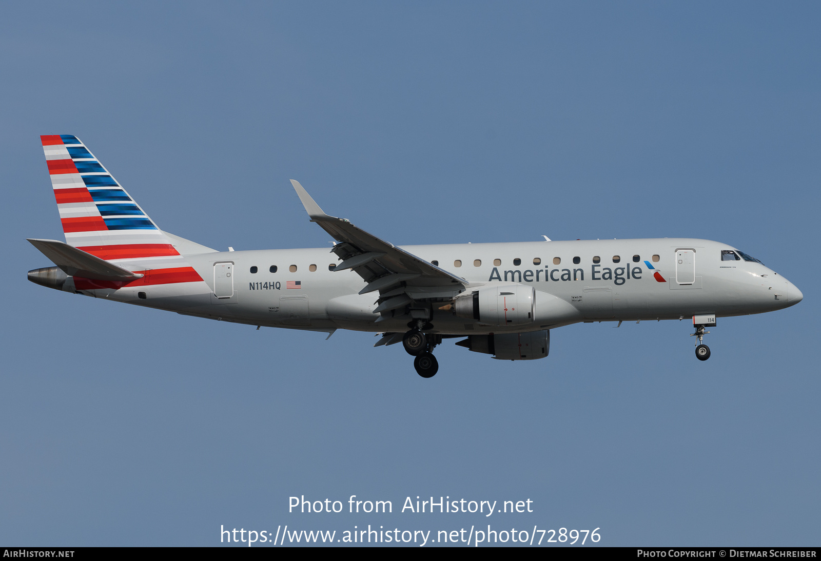 Aircraft Photo of N114HQ | Embraer 175LR (ERJ-170-200LR) | American Eagle | AirHistory.net #728976