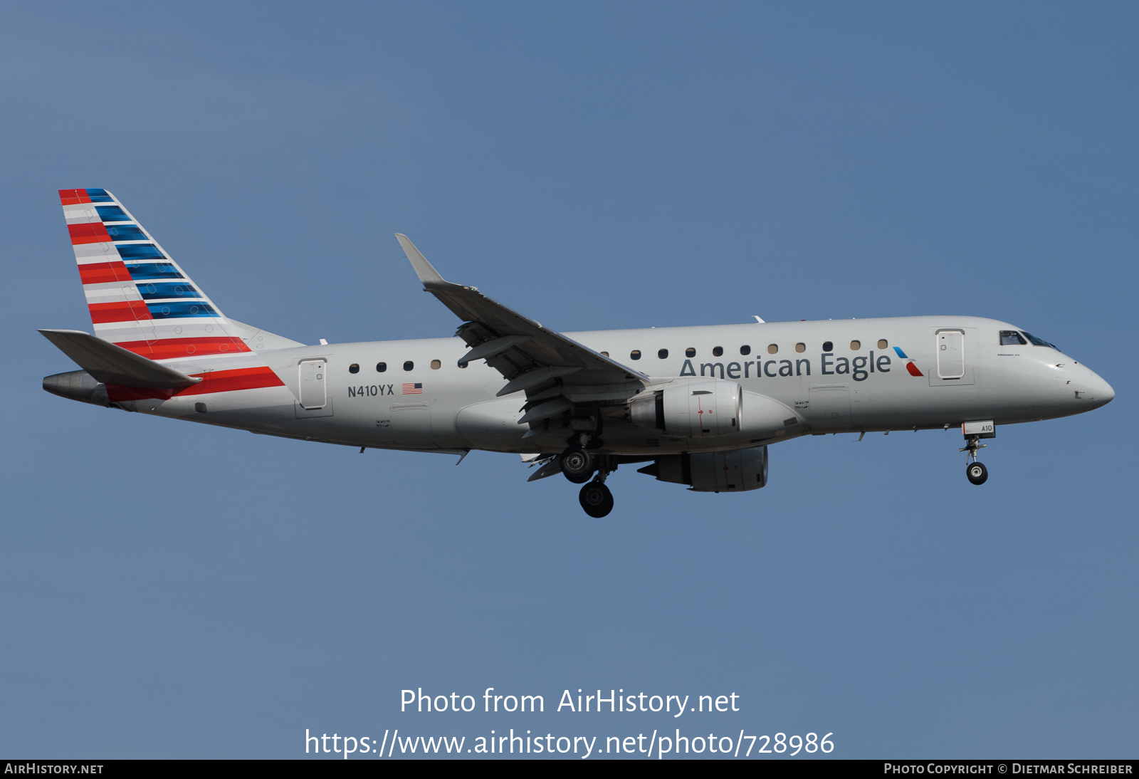 Aircraft Photo of N410YX | Embraer 175LR (ERJ-170-200LR) | American Eagle | AirHistory.net #728986