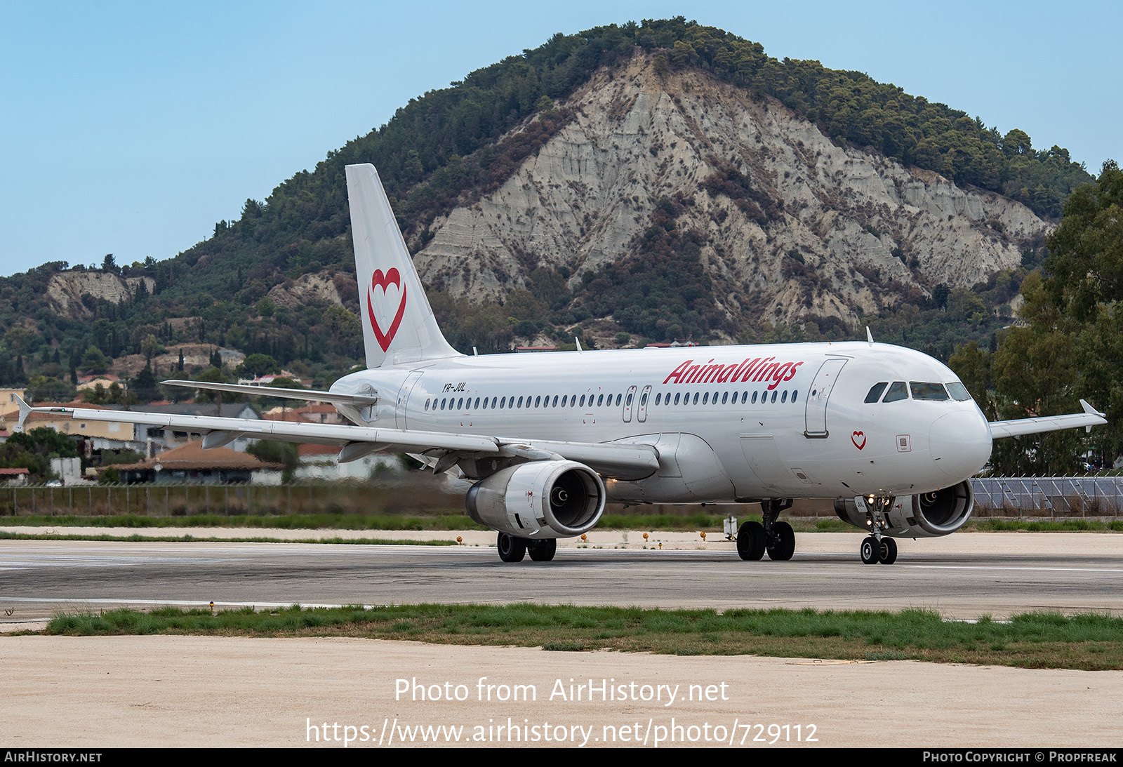 Aircraft Photo of YR-JUL | Airbus A320-232 | Animawings | AirHistory.net #729112