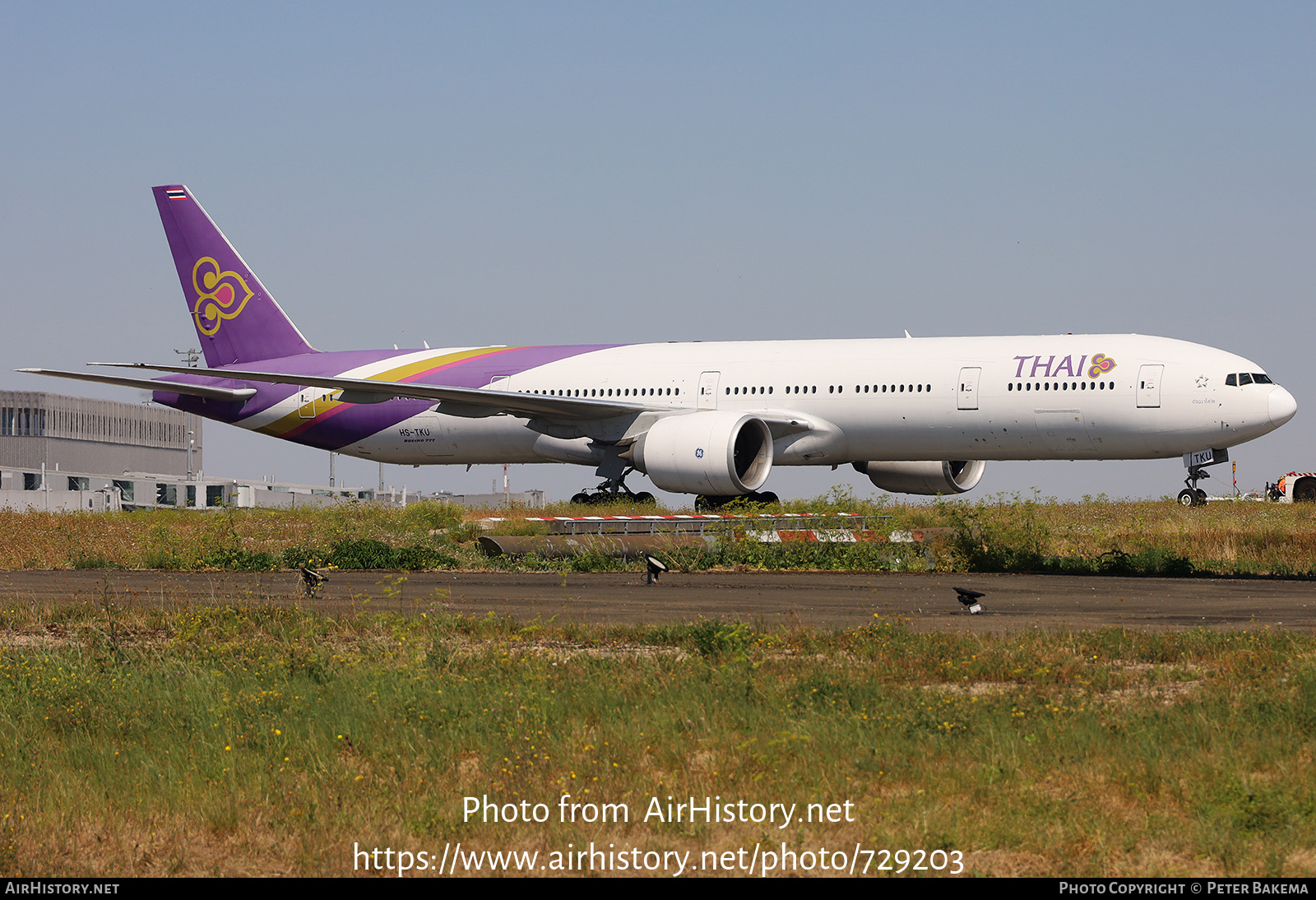 Aircraft Photo of HS-TKU | Boeing 777-3D7/ER | Thai Airways International | AirHistory.net #729203