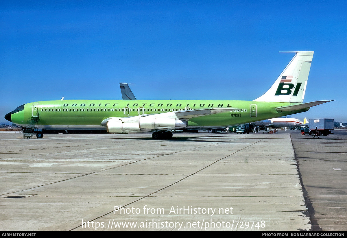 Aircraft Photo of N7097 | Boeing 707-327C | Braniff International Airways | AirHistory.net #729748