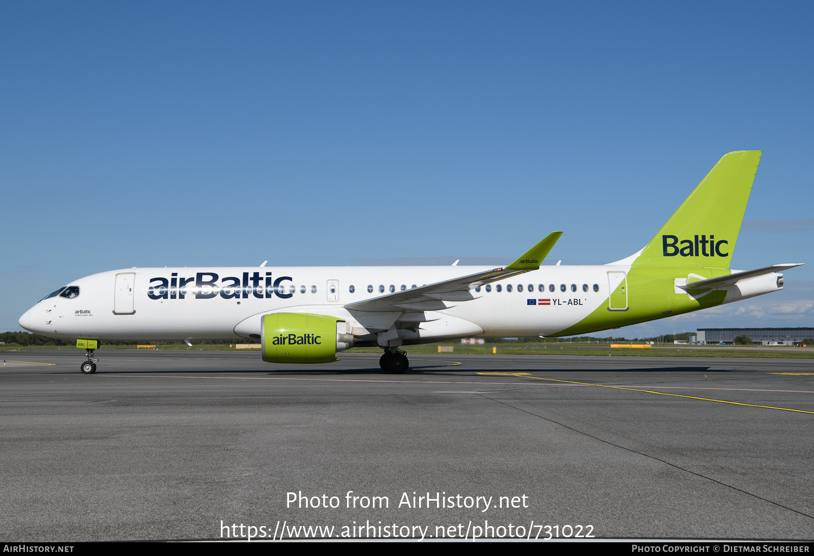 Aircraft Photo of YL-ABL | Airbus A220-371 (BD-500-1A11) | AirBaltic | AirHistory.net #731022