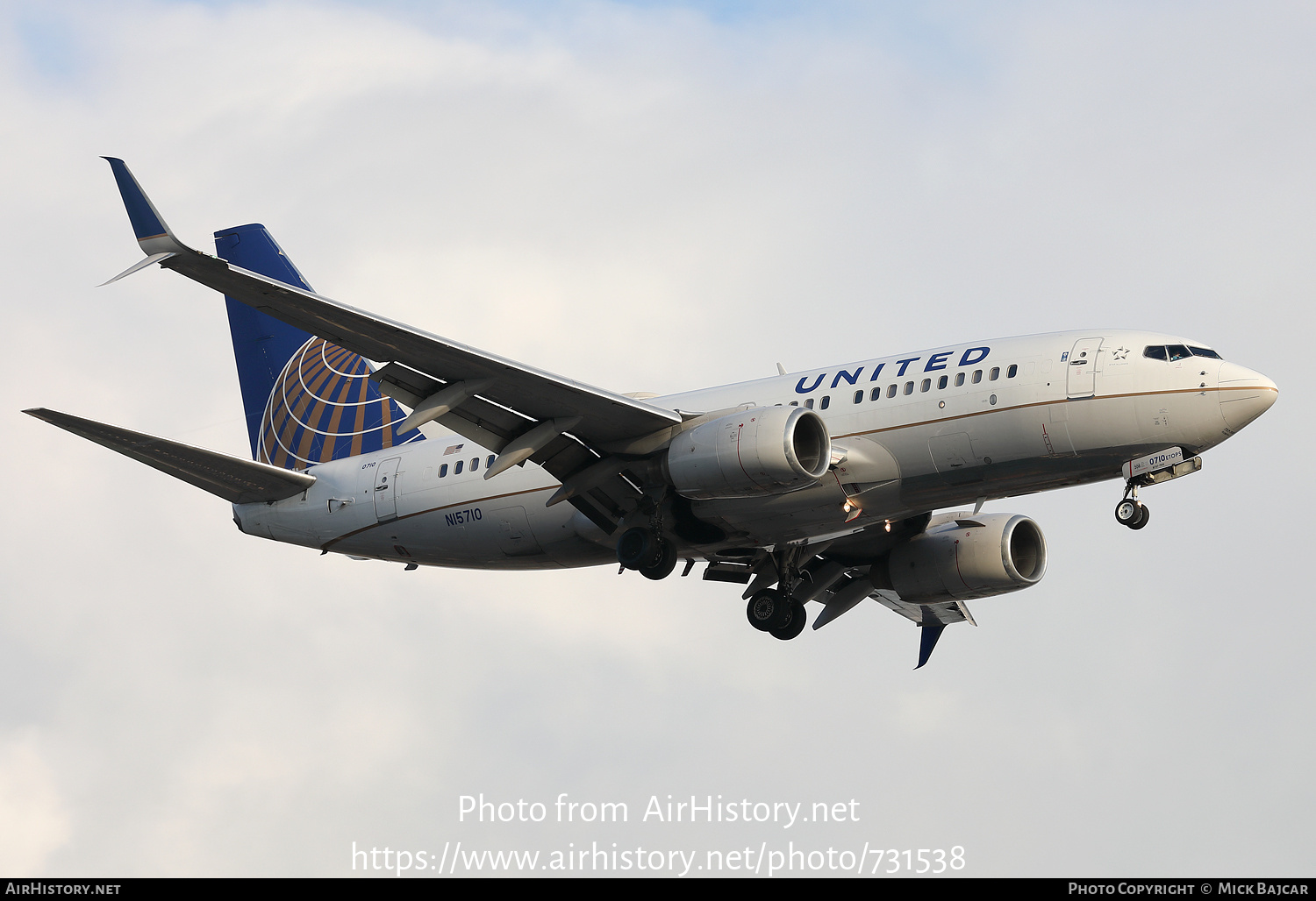 Aircraft Photo of N15710 | Boeing 737-724 | United Airlines | AirHistory.net #731538