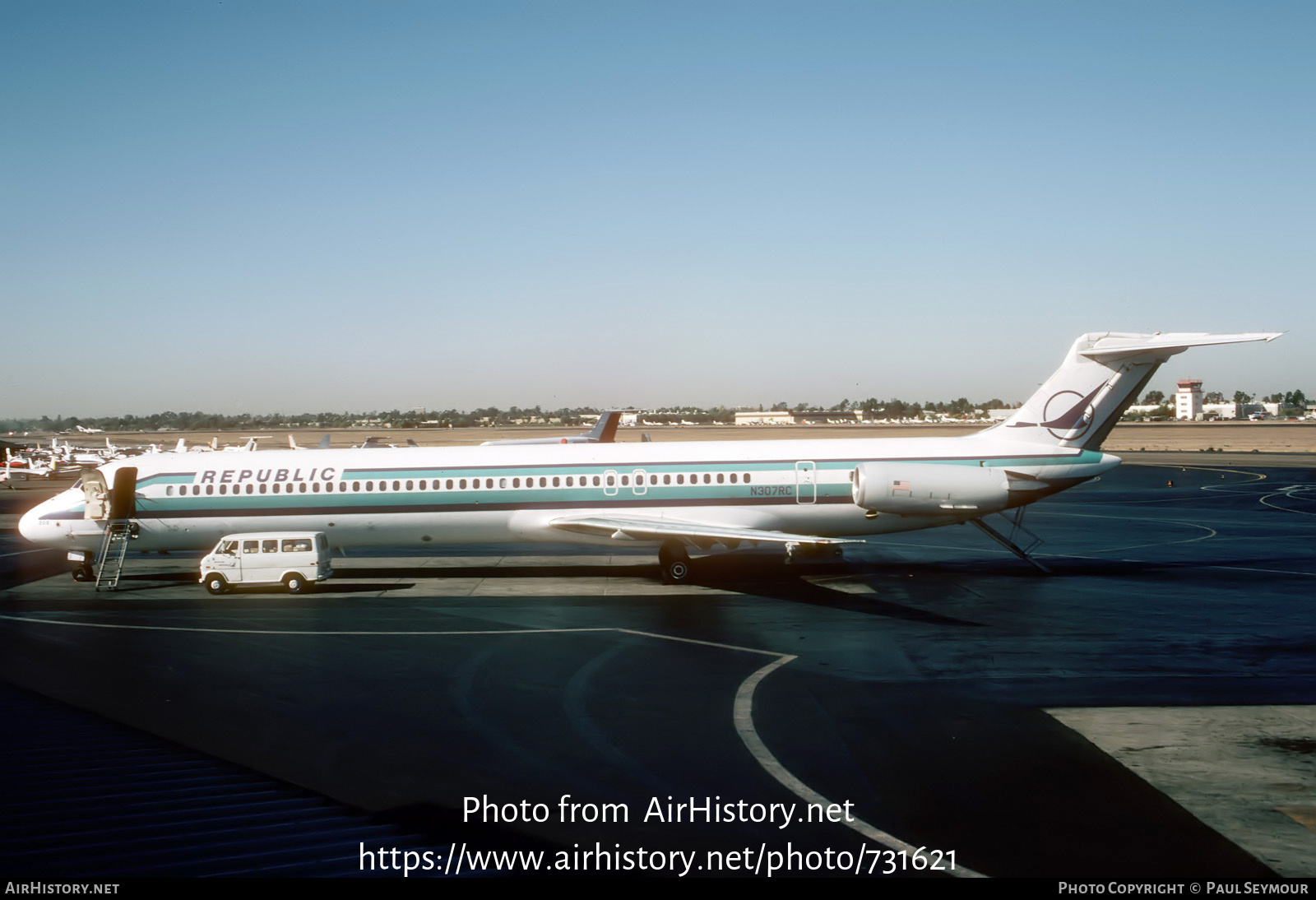 Aircraft Photo of N307RC | McDonnell Douglas MD-82 (DC-9-82) | Republic Airlines | AirHistory.net #731621