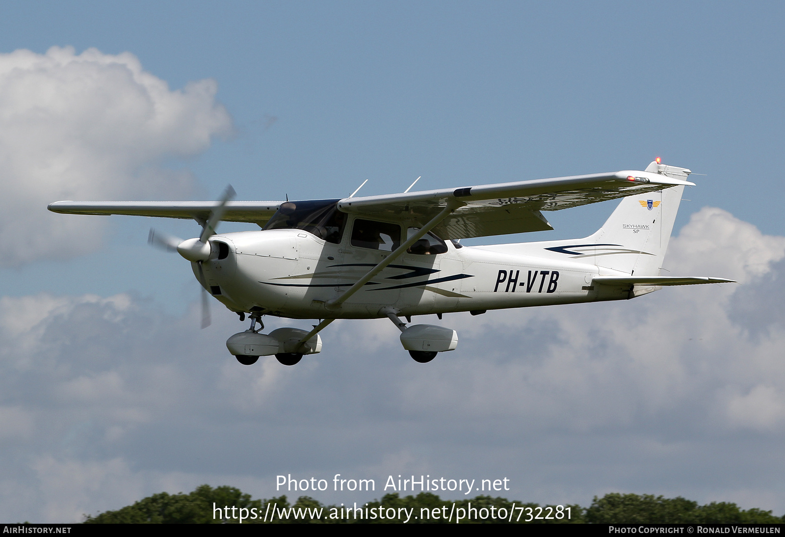 Aircraft Photo of PH-VTB | Cessna 172S Skyhawk SP | Vliegclub Teuge | AirHistory.net #732281