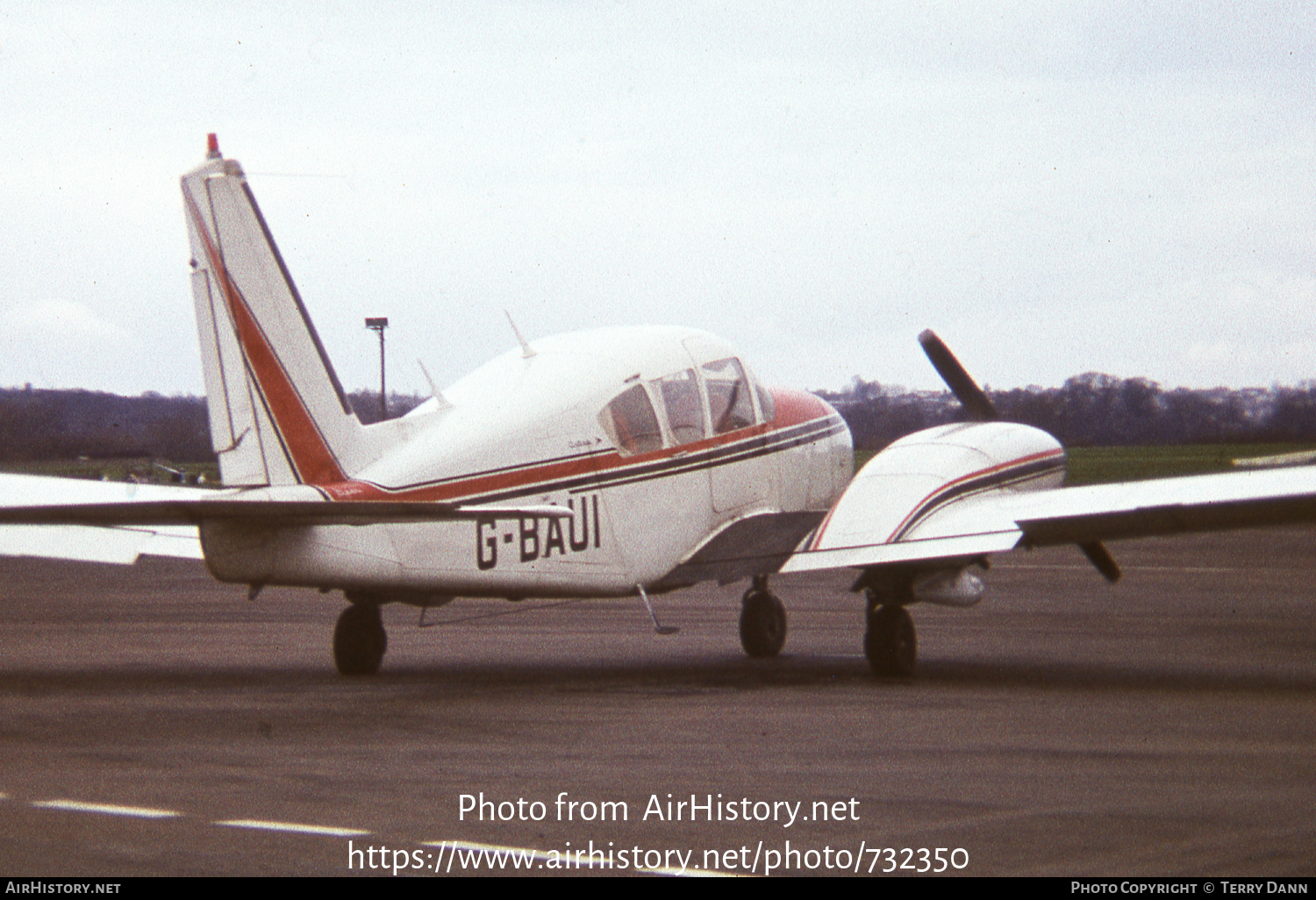 Aircraft Photo of G-BAUI | Piper PA-23-250 Aztec D | AirHistory.net #732350