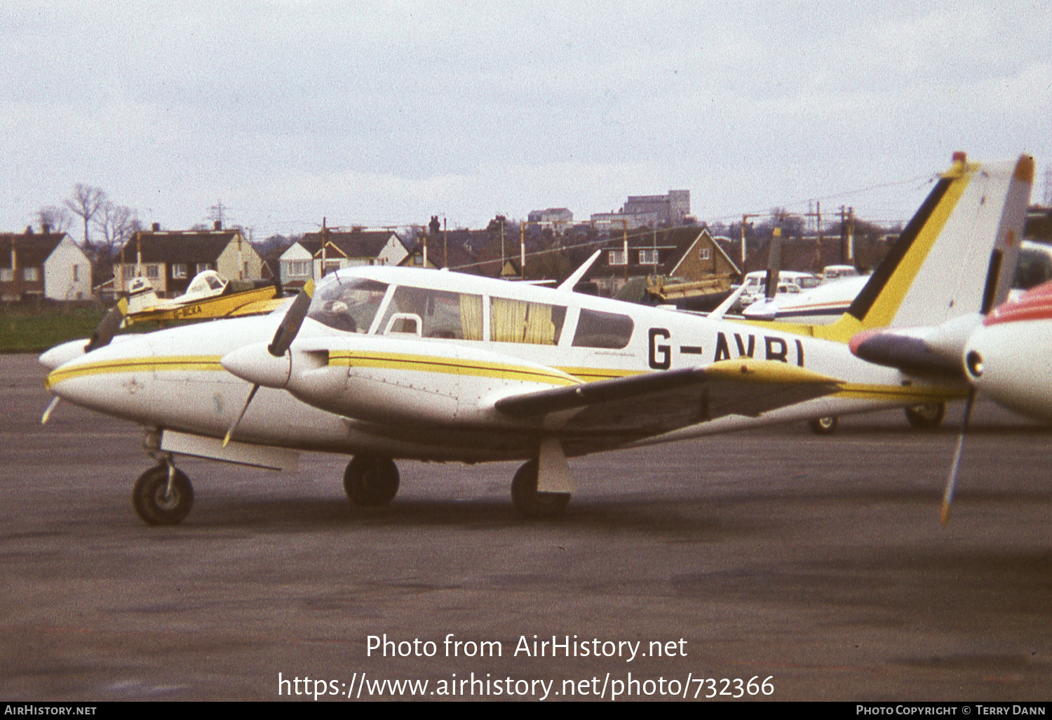 Aircraft Photo of G-AVBL | Piper PA-30-160 Twin Comanche B | AirHistory.net #732366