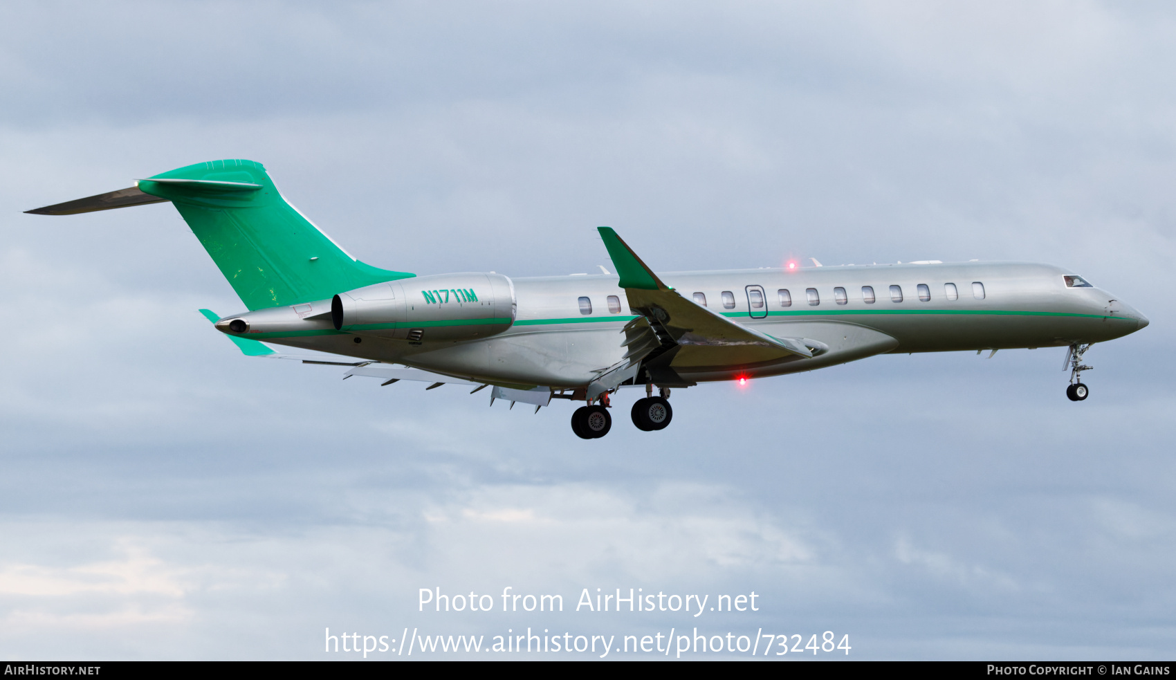 Aircraft Photo of N1711M | Bombardier Global 7500 (BD-700-2A12) | AirHistory.net #732484