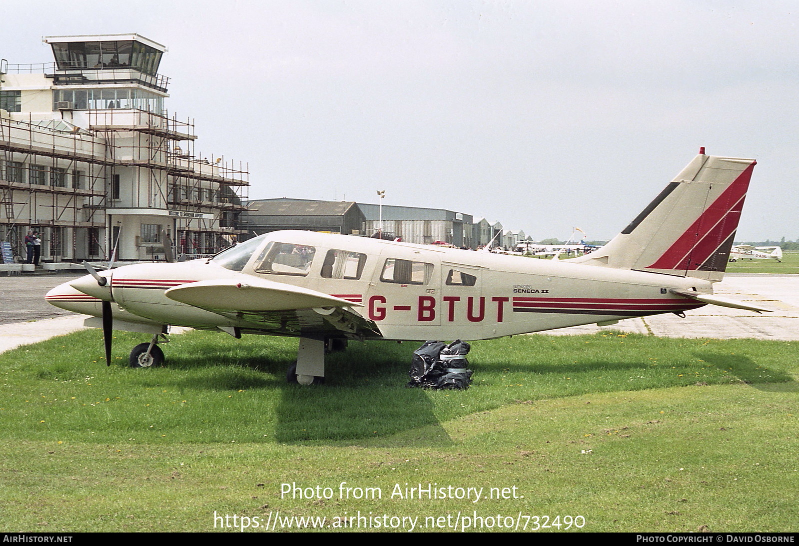 Aircraft Photo of G-BTUT | Piper PA-34-200T Seneca II | AirHistory.net #732490