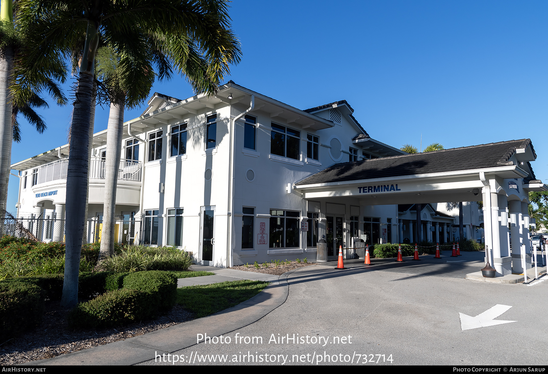 Airport photo of Vero Beach - Regional (KVRB / VRB) in Florida, United States | AirHistory.net #732714