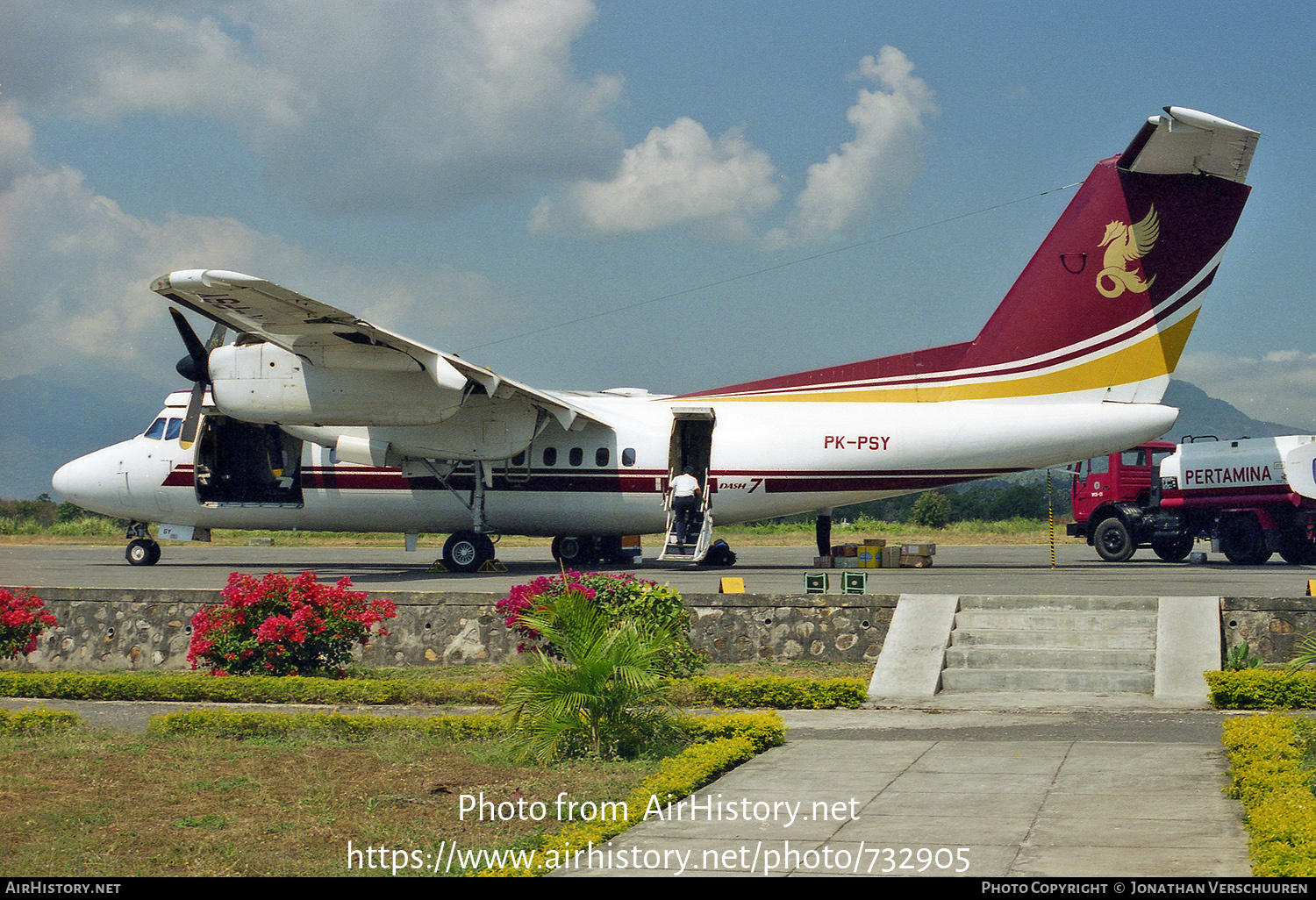 Aircraft Photo of PK-PSY | De Havilland Canada DHC-7-103 Dash 7 | Pelita Air Service | AirHistory.net #732905