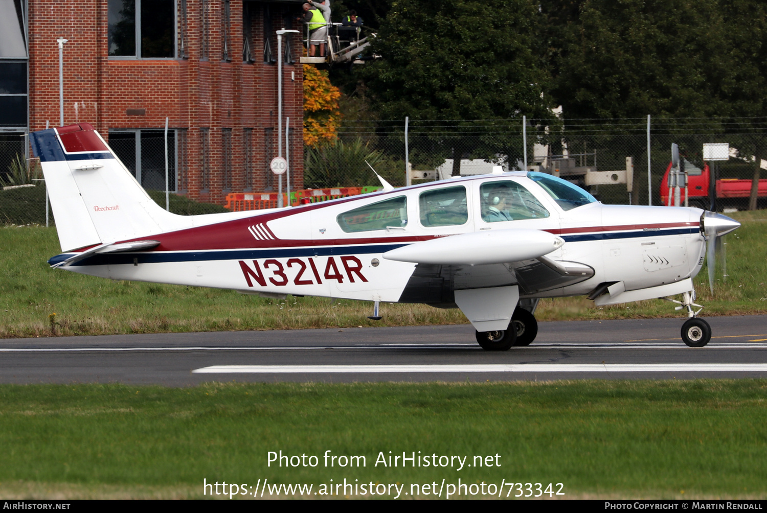 Aircraft Photo of N3214R | Beech F33A Bonanza | AirHistory.net #733342