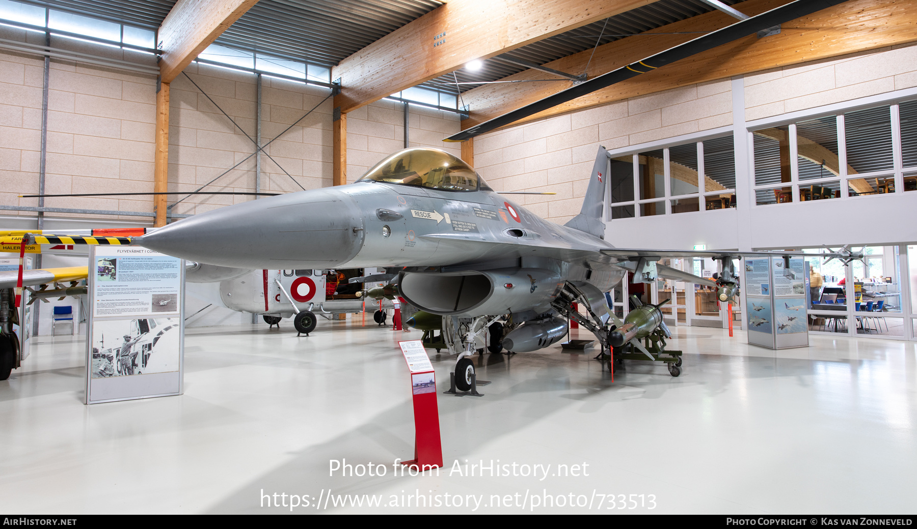 Aircraft Photo of E-174 | General Dynamics F-16A Fighting Falcon | Denmark - Air Force | AirHistory.net #733513