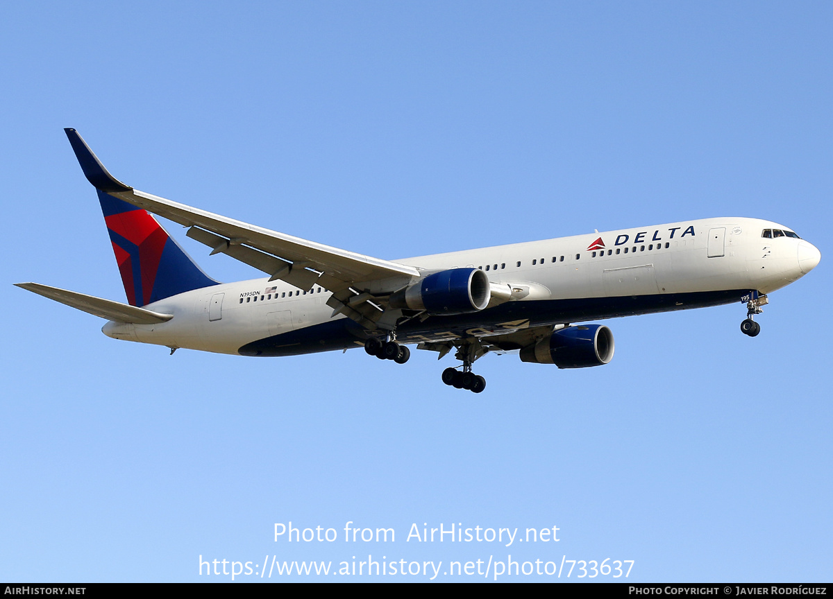 Aircraft Photo of N195DN | Boeing 767-332/ER | Delta Air Lines | AirHistory.net #733637