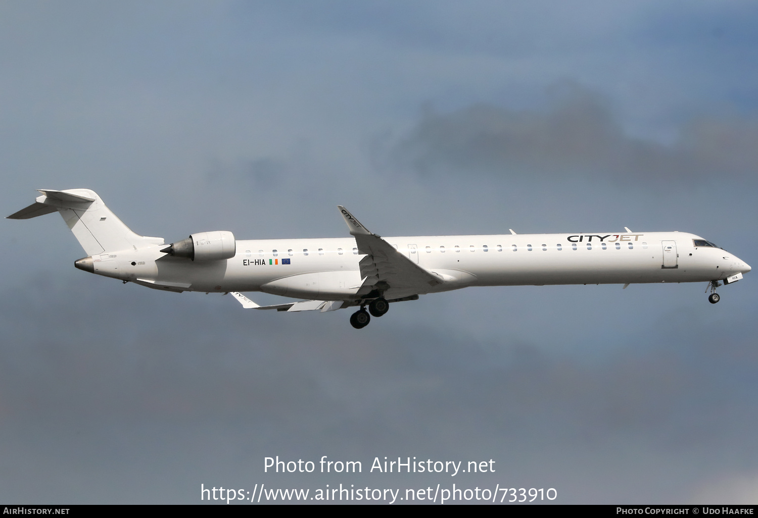 Aircraft Photo of EI-HIA | Bombardier CRJ-1000 (CL-600-2E25) | CityJet | AirHistory.net #733910