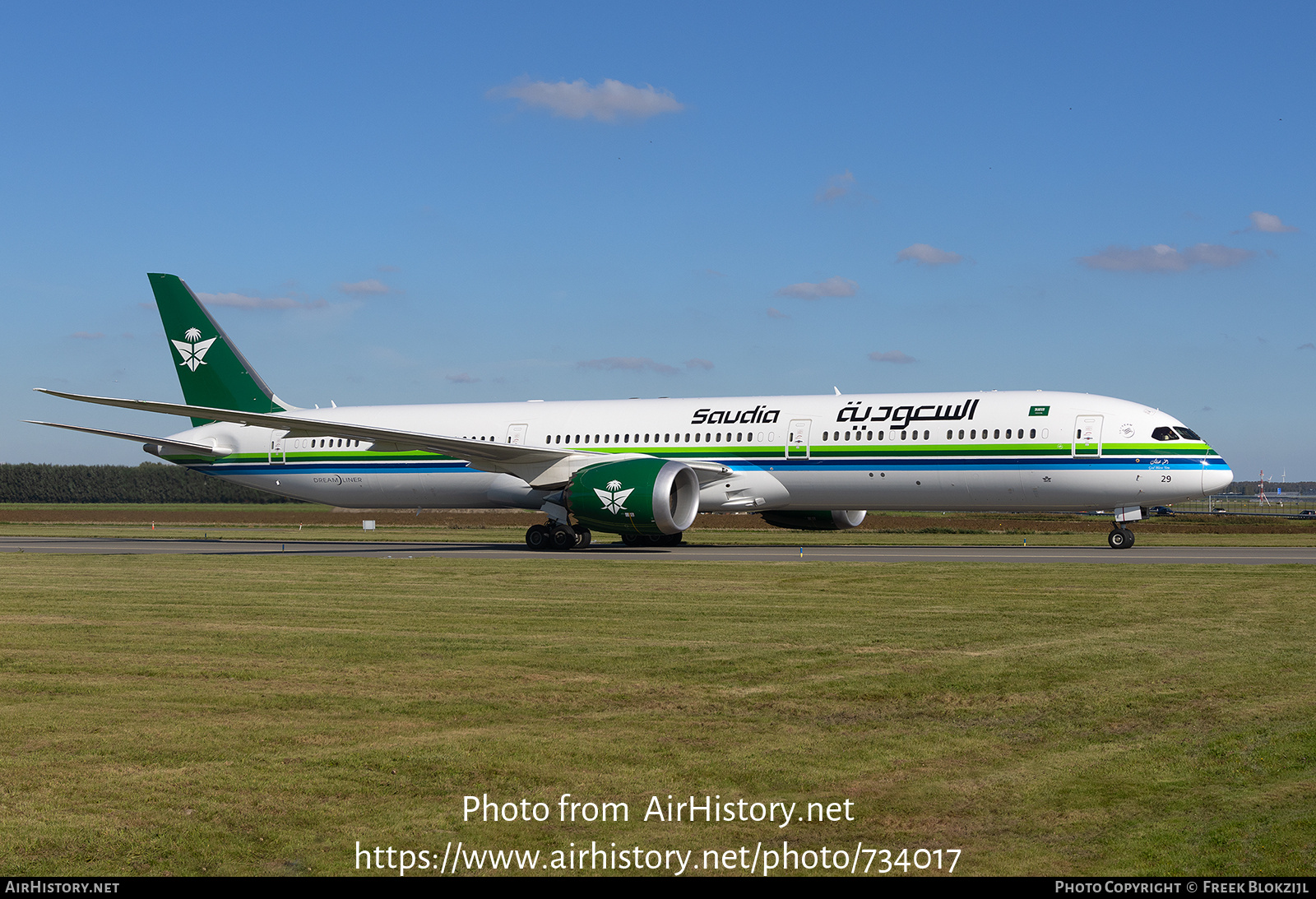 Aircraft Photo of HZ-AR29 | Boeing 787-10 Dreamliner | Saudia - Saudi Arabian Airlines | AirHistory.net #734017