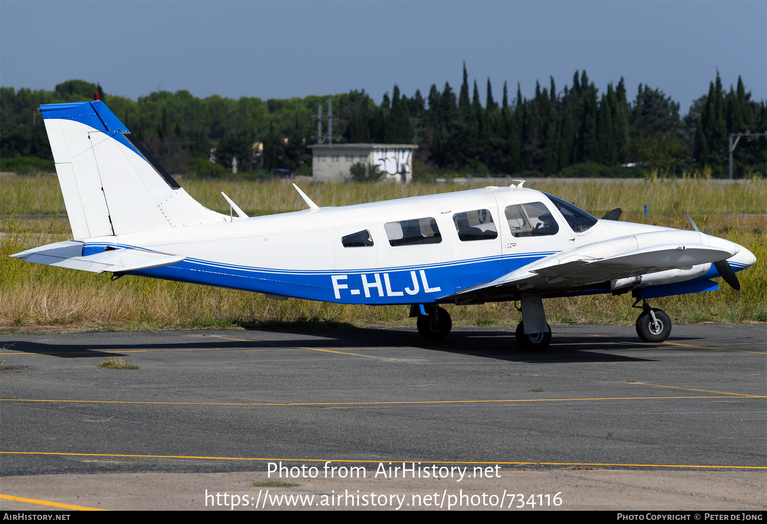 Aircraft Photo of F-HLJL | Piper PA-34-200 Seneca | AirHistory.net #734116