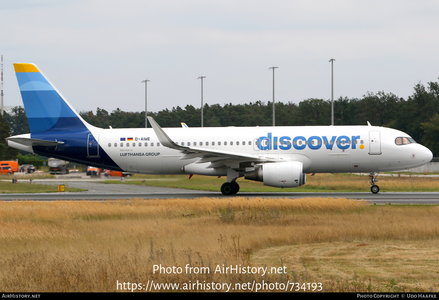 Aircraft Photo of D-AIWE | Airbus A320-214 | Discover Airlines | AirHistory.net #734193