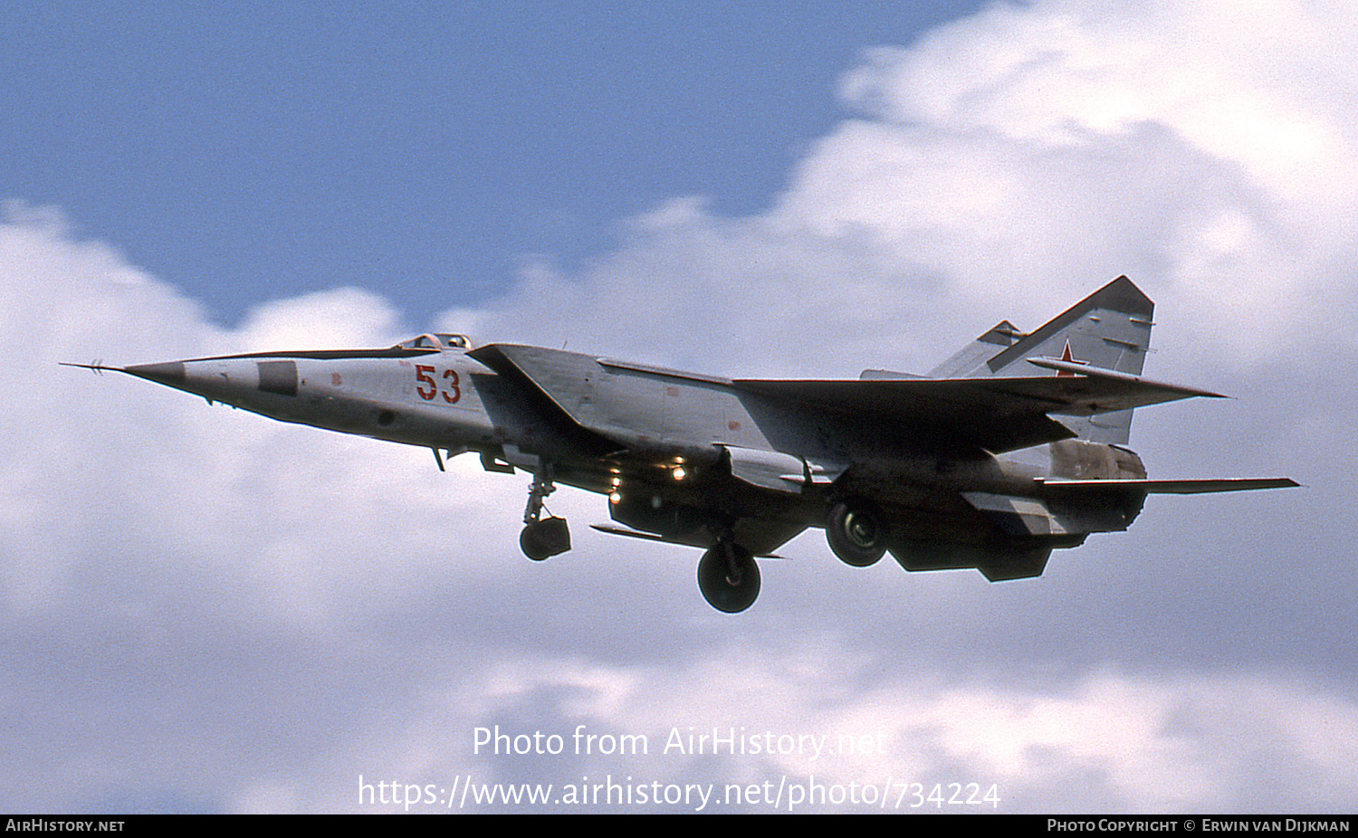 Aircraft Photo of 53 red | Mikoyan-Gurevich MiG-25RBV | Soviet Union - Air Force | AirHistory.net #734224