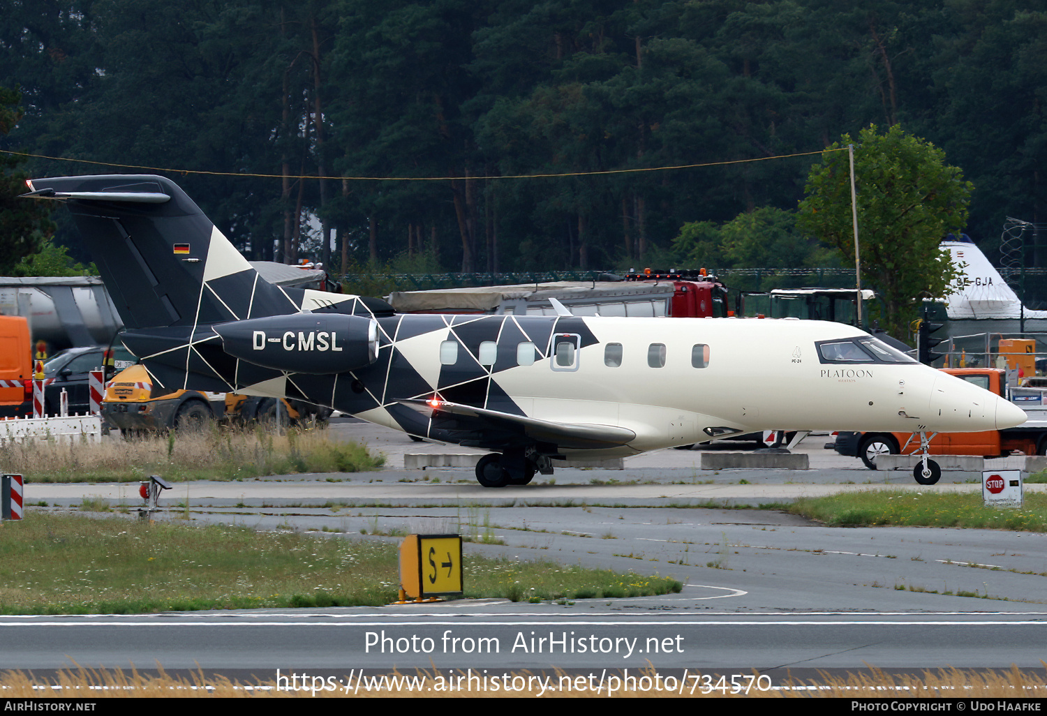 Aircraft Photo of D-CMSL | Pilatus PC-24 | Platoon Aviation | AirHistory.net #734570