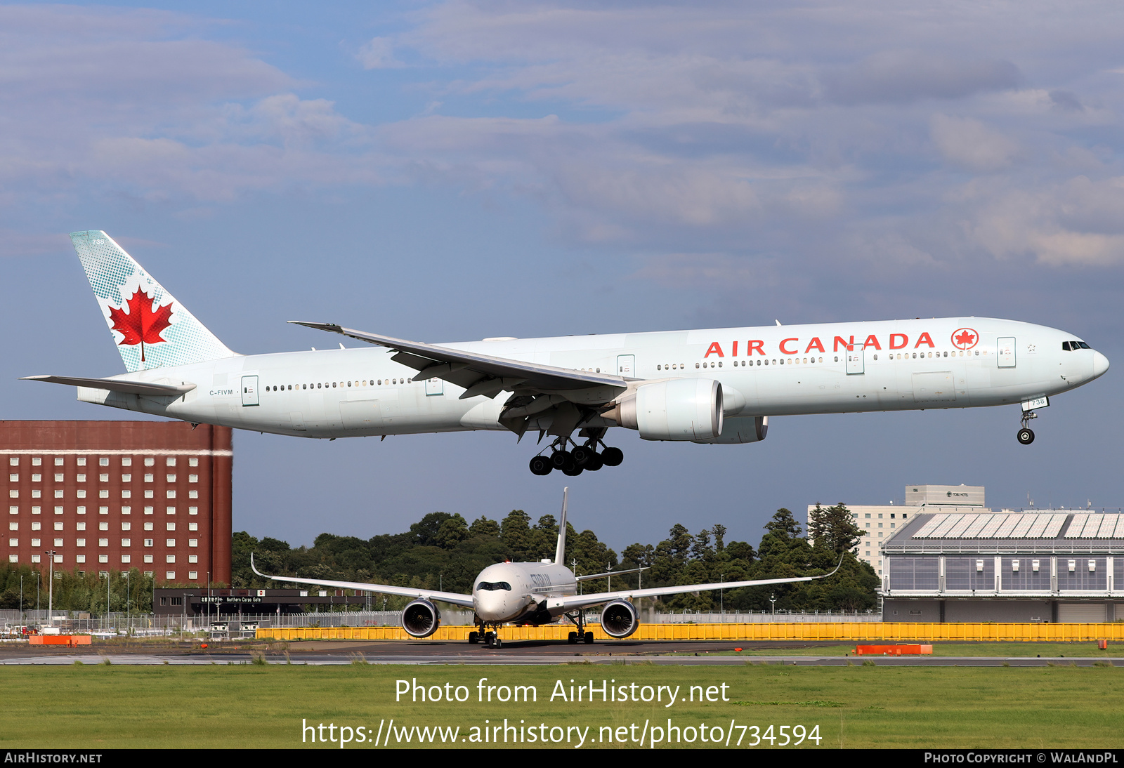 Aircraft Photo of C-FIVM | Boeing 777-333/ER | Air Canada | AirHistory.net #734594