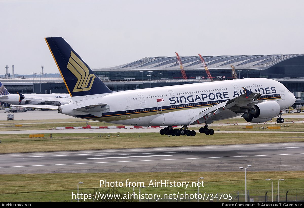 Aircraft Photo of 9V-SKN | Airbus A380-841 | Singapore Airlines | AirHistory.net #734705