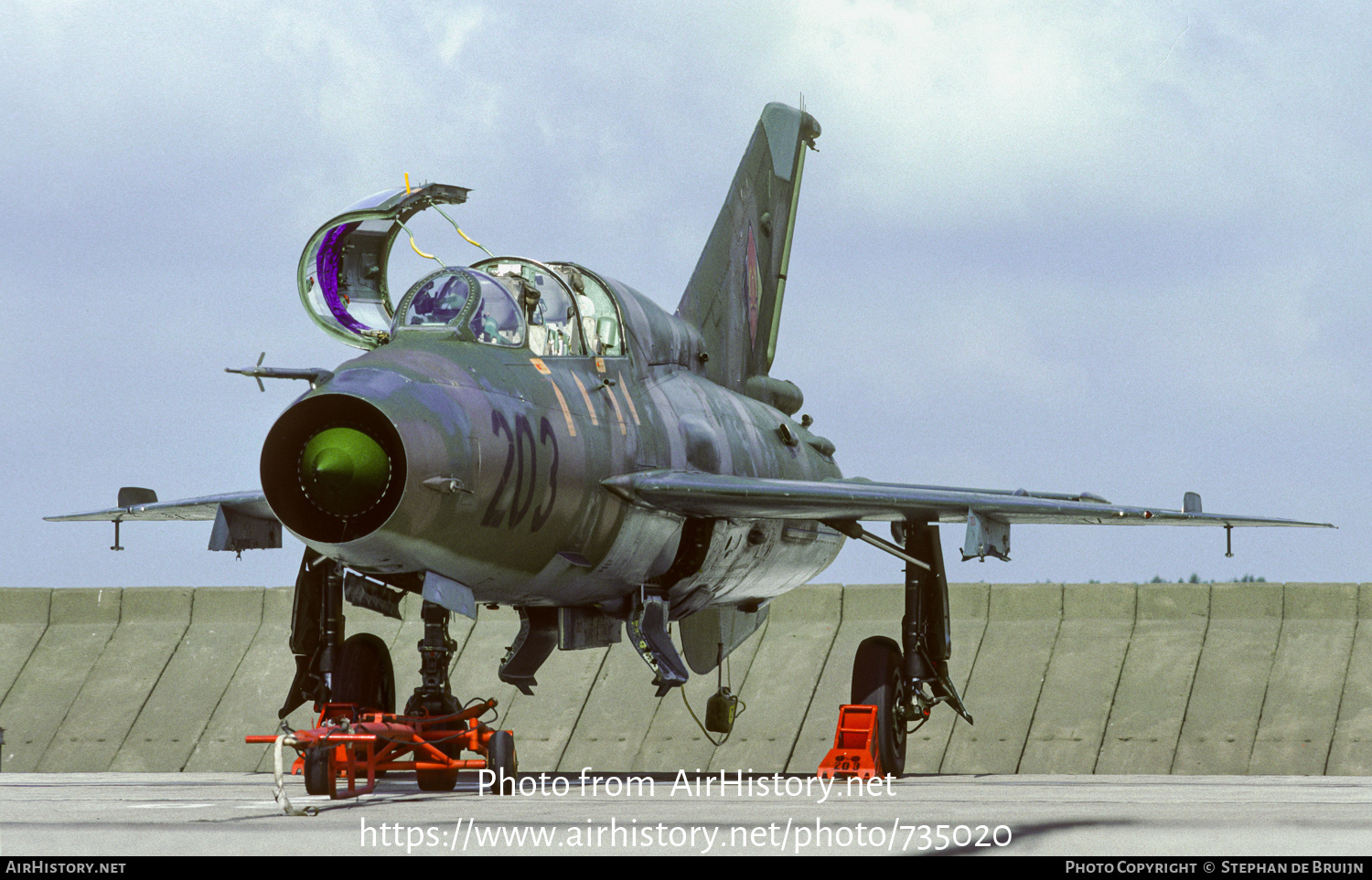 Aircraft Photo of 203 | Mikoyan-Gurevich MiG-21UM | East Germany - Air Force | AirHistory.net #735020