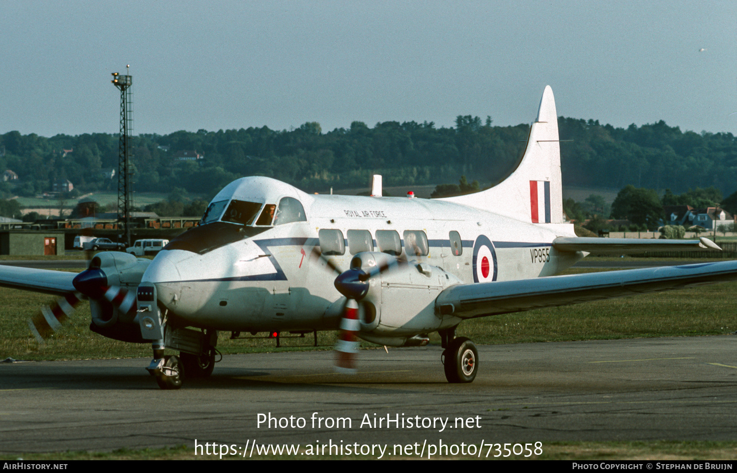 Aircraft Photo of VP955 | De Havilland D.H. 104 Devon C2 | UK - Air Force | AirHistory.net #735058