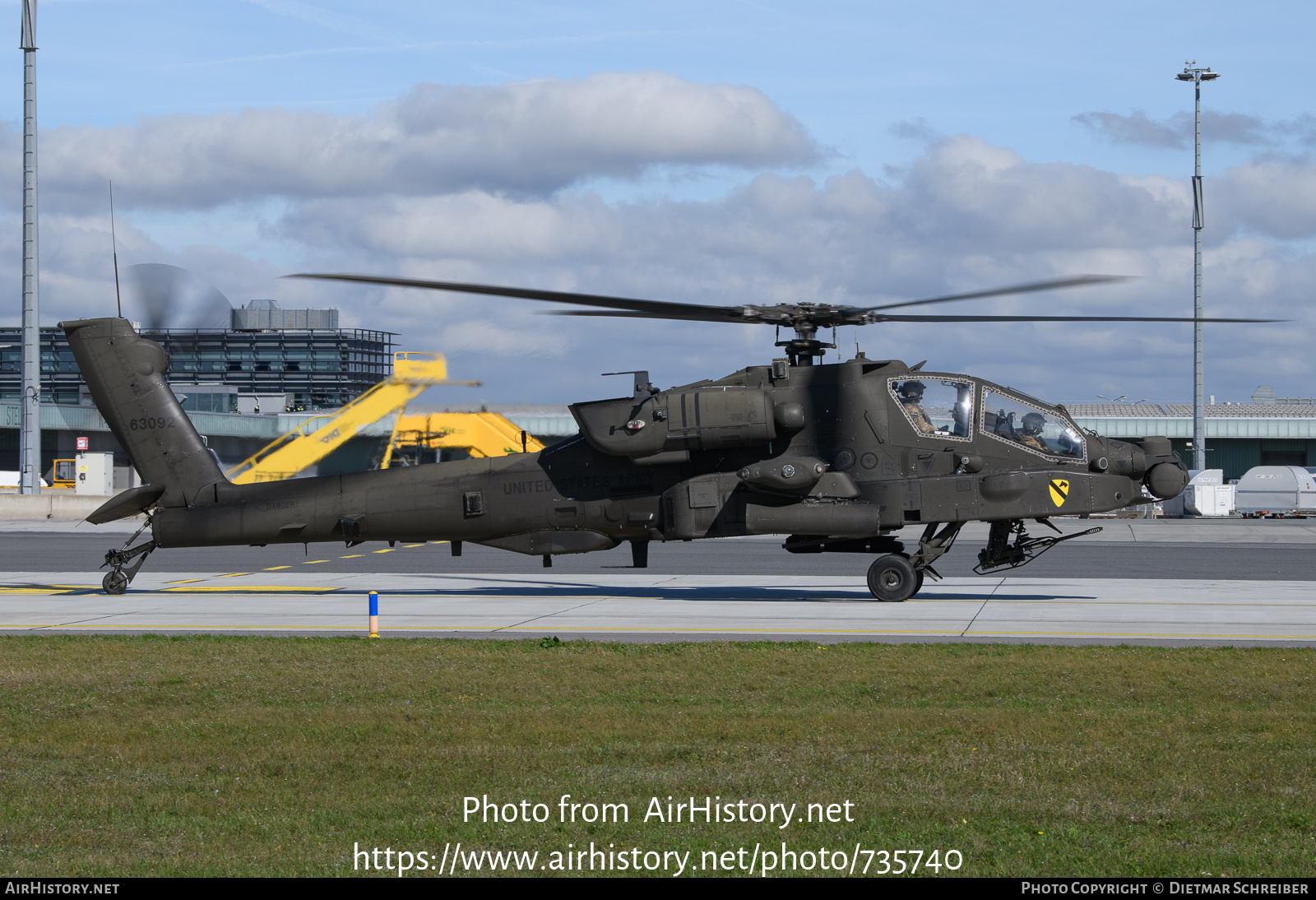 Aircraft Photo of 16-3092 / 63092 | Boeing AH-64E Apache Guardian | USA - Army | AirHistory.net #735740