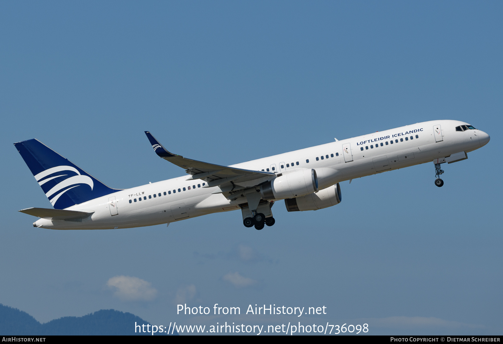 Aircraft Photo of TF-LLW | Boeing 757-223 | Loftleidir Icelandic | AirHistory.net #736098