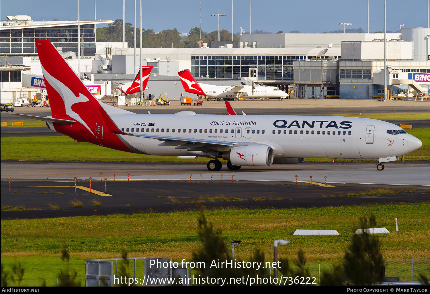 Aircraft Photo of VH-VZI | Boeing 737-838 | Qantas | AirHistory.net #736222