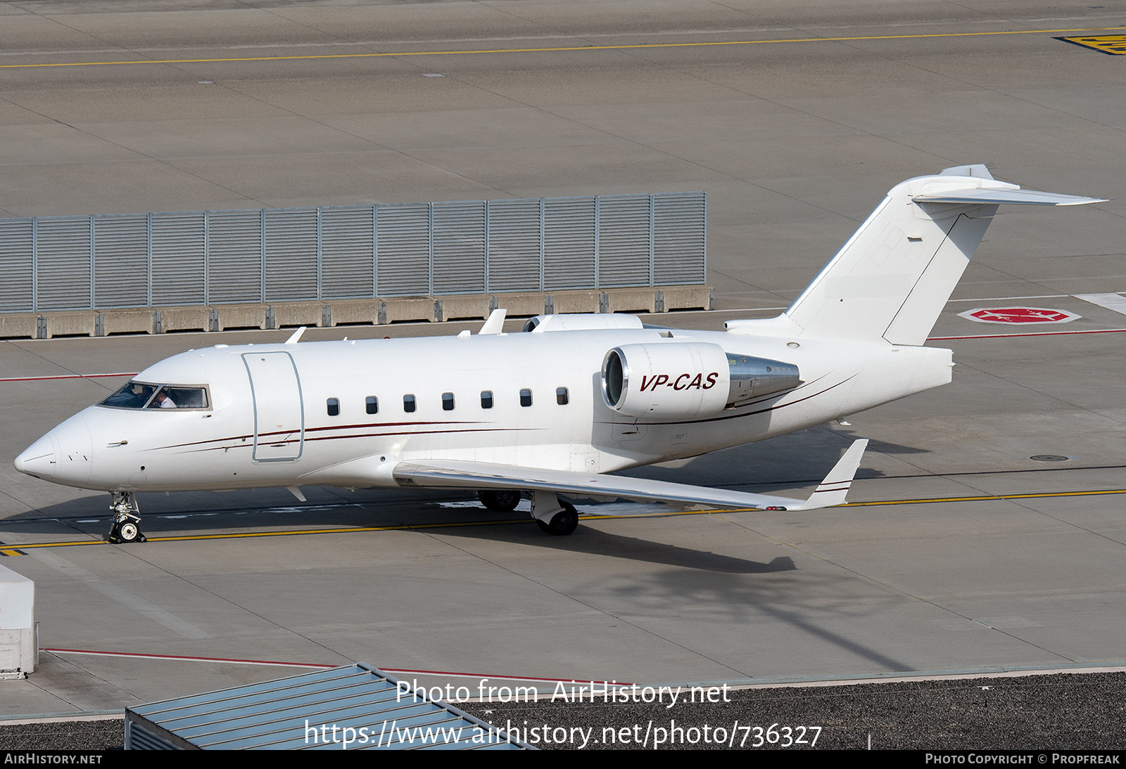 Aircraft Photo of VP-CAS | Bombardier Challenger 604 (CL-600-2B16) | AirHistory.net #736327