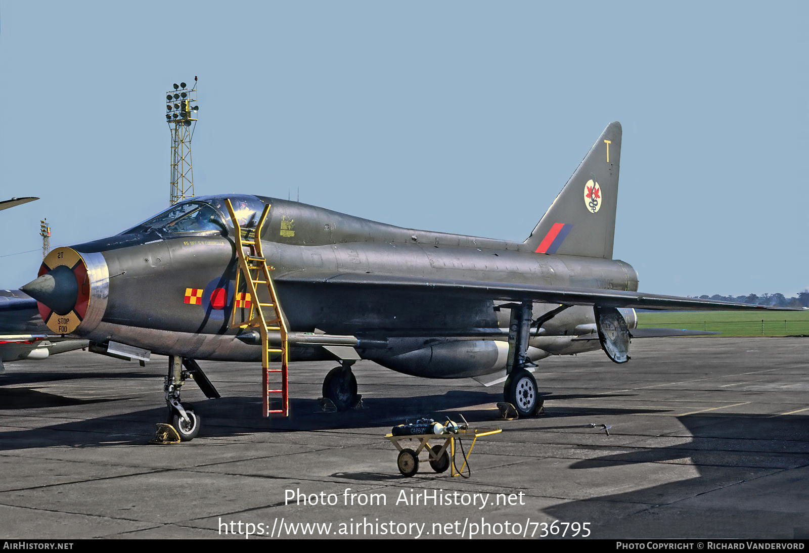 Aircraft Photo of XM995 | English Electric Lightning T4 | UK - Air Force | AirHistory.net #736795